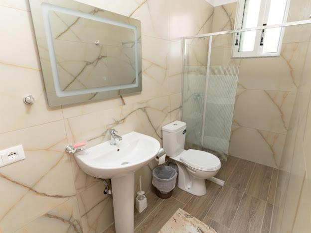 סרנדה Roel Apartments מראה חיצוני תמונה